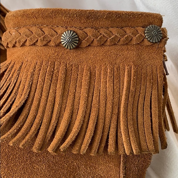 Minnetonka Moccasins Hi Top Brown Suede Braid & Fringe - Picture 8 of 11